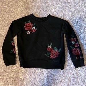 Abercrombie kids embroidered crew neck
